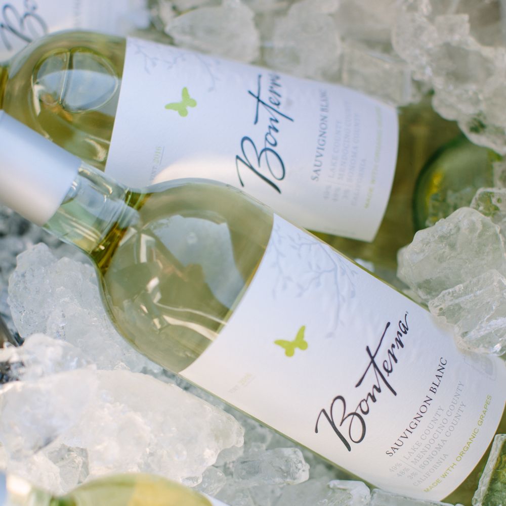 We are ready to chill out, cheers to the weekend! 
#bonterrawine