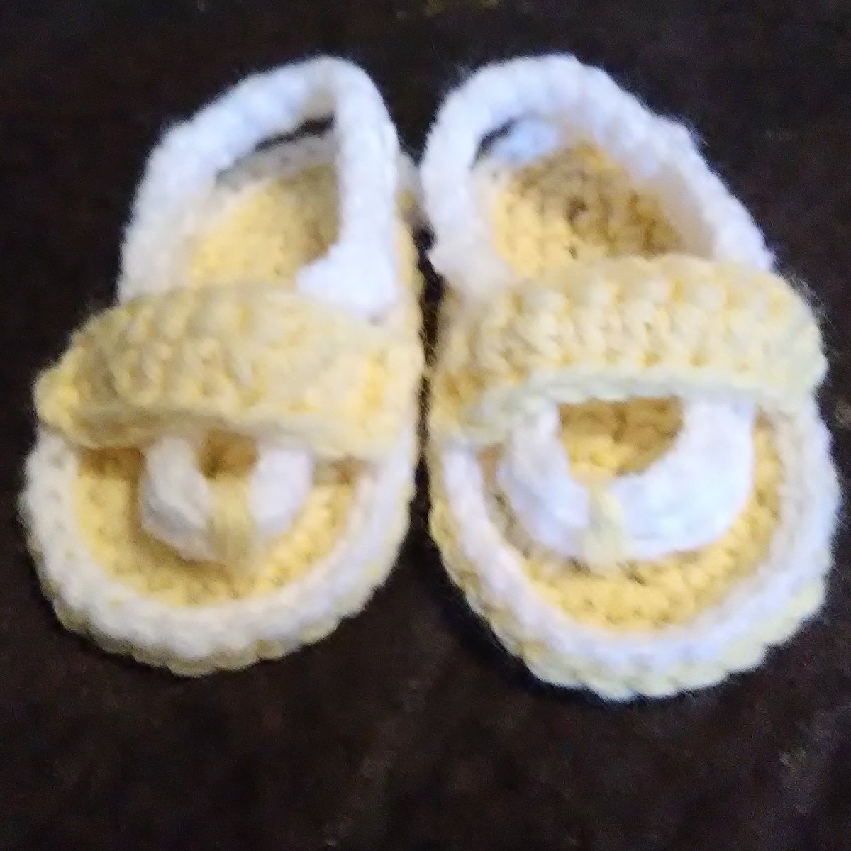 TexasRoseCroche's tweet photo. 3-6 month baby sandals. 

DM to order 

Sizes available- 0/3,3/6,6/9,9/12 months

Any color combination upon request. 

#spring #summer #babysandals #handmade #babies #crochet #crocheting #sandals #TexasRoseCrochet https://t.co/GDOGpIEzwR