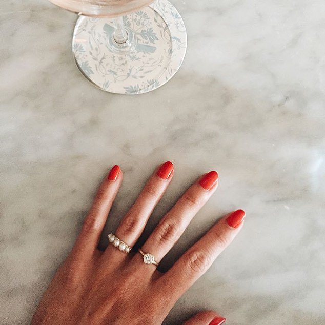 NightLightNails's tweet photo. It’s Friyay!  🍾 #letloose #fridaymani #nightlightnails https://t.co/s11tdIHzkx