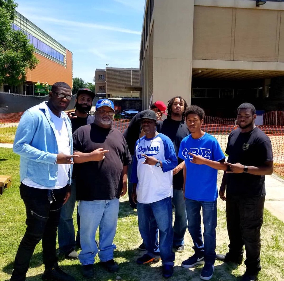 DeltaEtaSigmas's tweet photo. Delta Eta on the yard today, thank you to everyone that supported our event. #SigmaWeek2018 #backtobusiness https://t.co/EVashVn8wg