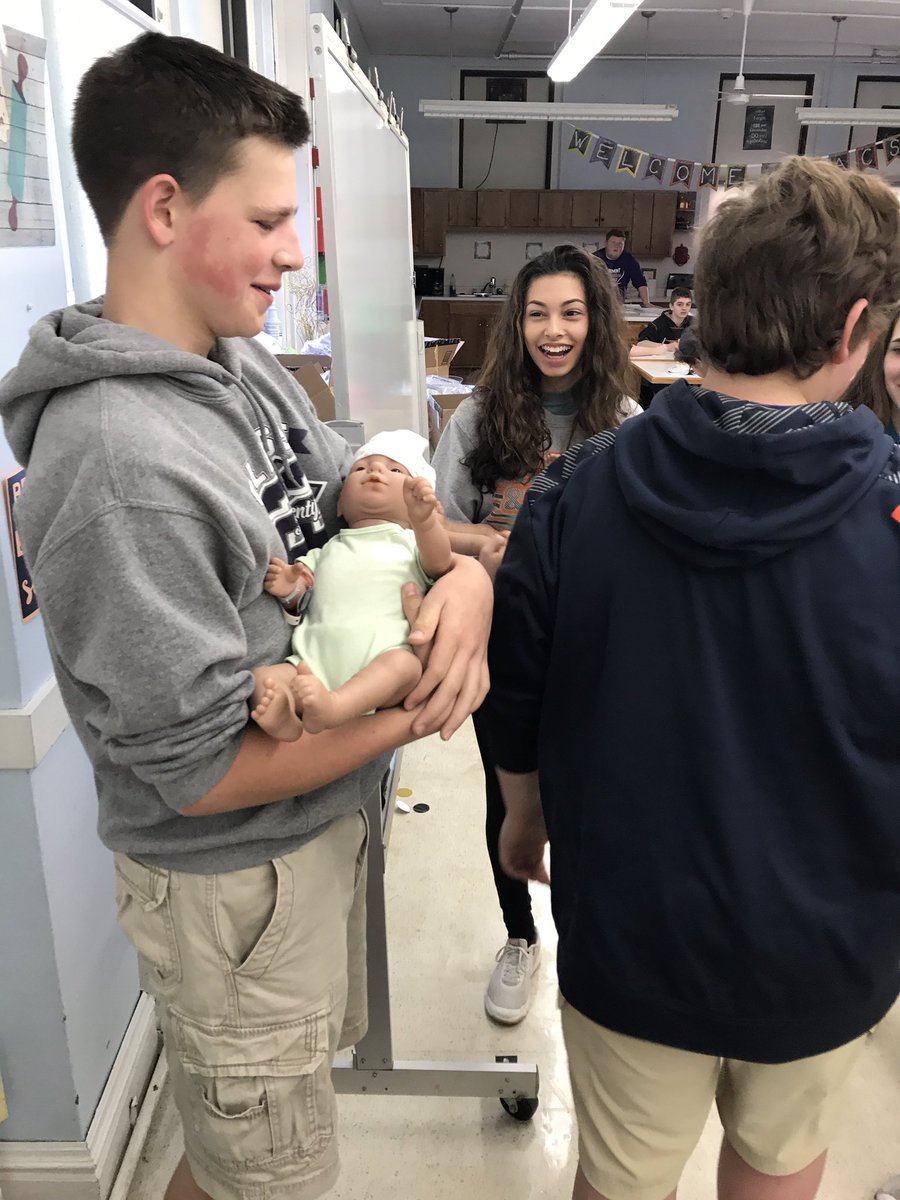 MrsTaylor1721's tweet photo. Thanks @mrsabc061006 for letting the 8th grade come down to the FACS room and attempt to care for your babies! This was a great way for them to see what part of your HS class is about! #bementbulldogs https://t.co/ZEsM87zIZo