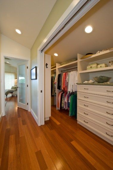 365frederick's tweet photo. 15 Staging rules for home sellers. How make your home shine for potential buyers: https://t.co/PNyYB2h7yc #homeselling #RealEstate https://t.co/qU1eRZK9P1