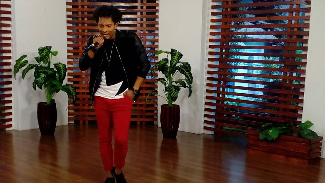 Hoy en <a href="/LaSabrosuraTV/">LaSabrosuraTV</a> disfrutamos de la salsa moderna a cargo de Juan Carlos Ensamble con #Encantadora