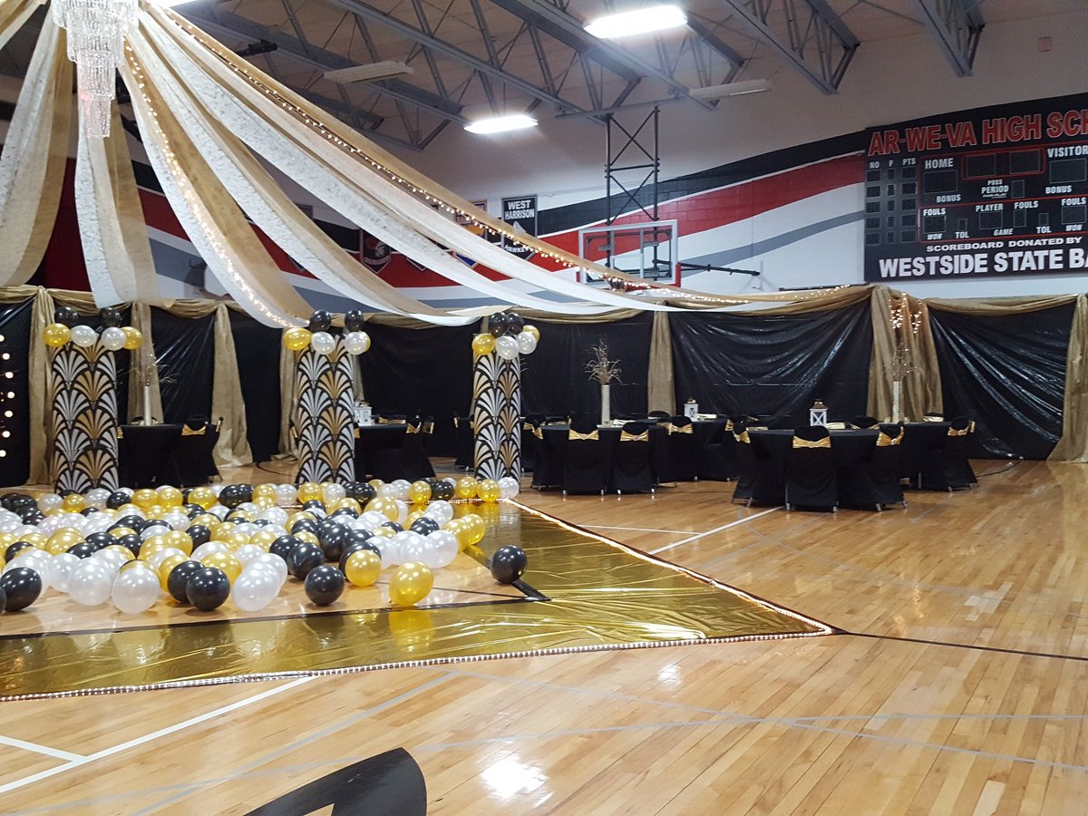 RichStoffers1's tweet photo. Ar-We-Va juniors did a tremendous job finishing up PROM decorations & more today for "A Night Under The Lights" on Sat. evening! Thanks to Mrs. Smith & class of 2019 @arweva_rockets ! Seniors will THANKU! #AWV #PromFun #BeSmart #BeSafe #ThisWeekend https://t.co/RMKrDG5rN0