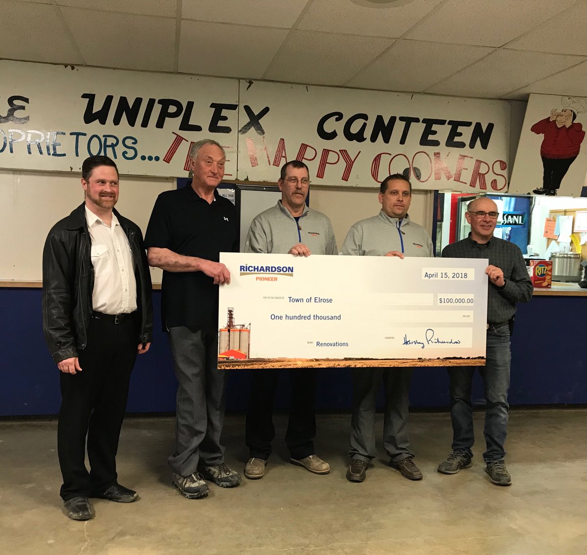 HarborDarryl's tweet photo. Richardson Foundation donation to town of Elrose today.  $100,000.00 donation to Elrose/Monet Rec board for rink projects https://t.co/dHpKDZlrRh
