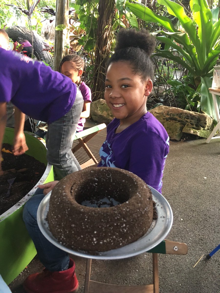 gpconservatory's tweet photo. Join us in the Children's Garden Sat. & Sun. for Fiddleheads, 12pm-4pm, for our Ready-Set-Recylce activity! #EarthDay #EarthMonth #Everydayisearthday #DoAtGPC https://t.co/kcDEOZniHu