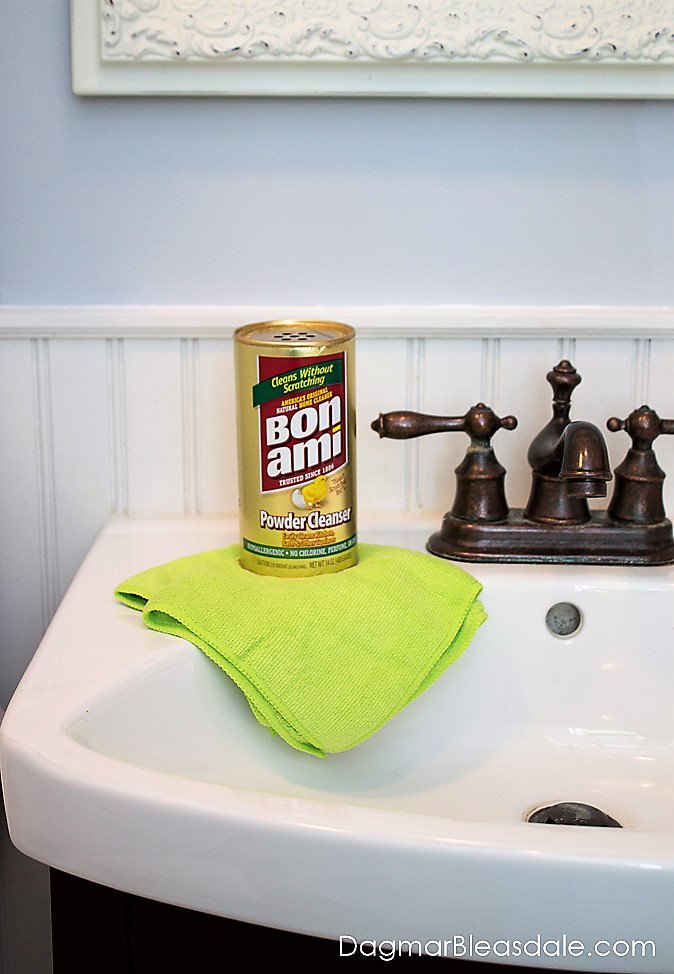 DagmarBleasdale's tweet photo. Spring cleaning just got easier! Nontoxic cleanser Bon Ami is gentle and cleans all kinds of stains in your home. I'm impressed with it! #ad https://t.co/fOuwIjJQHs #BonAmiClean #cleaning #springcleaning https://t.co/hzJPNPzVX3