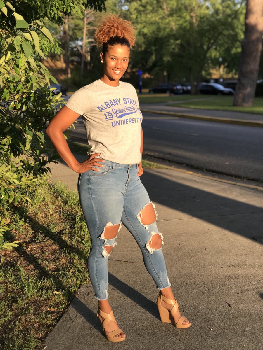 Take me as I am, or watch me as I go 😌✌🏽