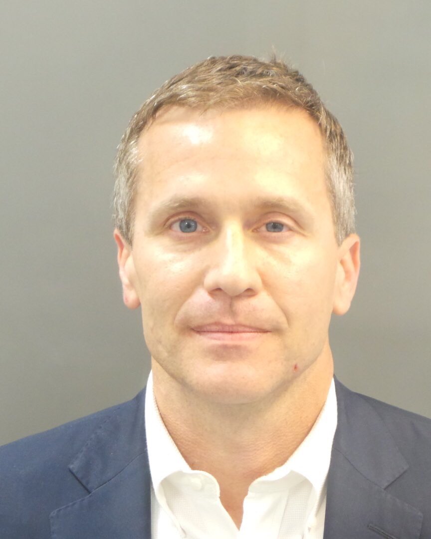 StevenDialFox4's tweet photo. BREAKING: Charged again...St. Louis Prosecutor charges Gov. Eric Greitens after AG Probe of charity founded by Greitens. Attorney says he allegedly took a donor list to use it for political gain. #GreitensIndictment @41actionnews https://t.co/gwKSSyygxA