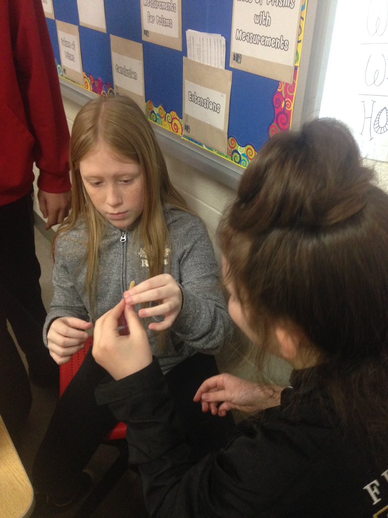 LDubsGatestone's tweet image. Stringing Noodles! #colourchallenge #class78