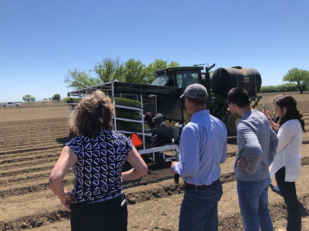 APGMembers's tweet image. APG participating in a Legislative Staff Ag Tour to help educate Capitol staffers on how gov’t policy impacts Ag. #APGov #APGPower #AmericanPistachios @AgPresidents
