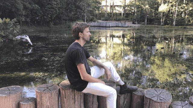 Black Rainbows remixes out *today* by Tuff City Kids and <a href="/thisisSTATUE/">STATUE</a> 
👂🏼🤚🏼👉🏼 bit.ly/CCBRRMX