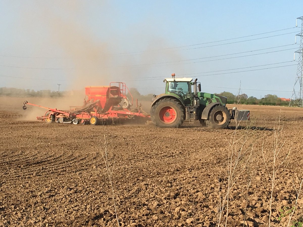 Hesstonbaler's tweet photo. Busy day setting off the 939 on the customers 8m @vaderstad drill - spring wheat going - #trimble #variogrip #michelin #fendt combination working well - @ianholmes20 https://t.co/k5awbhZvgM