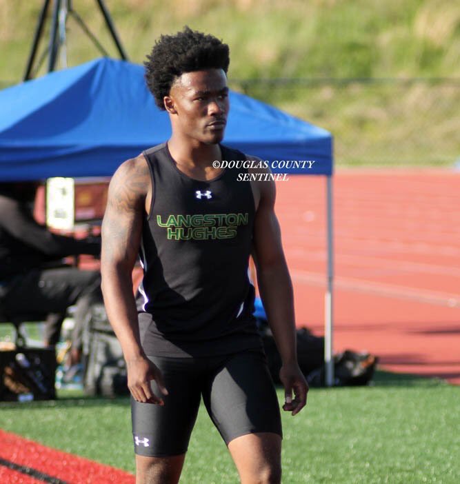 _royalston's tweet photo. 1st in the 100M✅

1st in the 200M✅

3rd in the 4x100M✅

School Record✅

#RegionMeet

@LHughesNews 
@RecruitLangston 
@mahone_derrick 
@CoachD_Dean https://t.co/aPRJTlmmQf