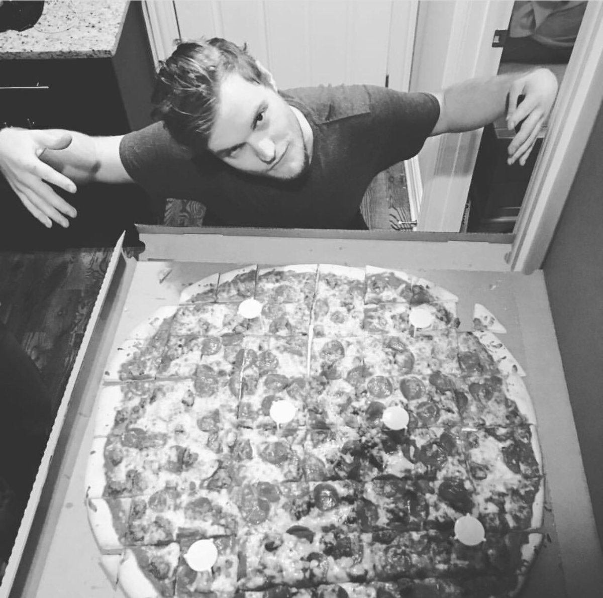 PatwMueller's tweet photo. Prepping for the #pizzasummit @oldstylebeer I have trained three years for this. https://t.co/gx9AFfvu8g