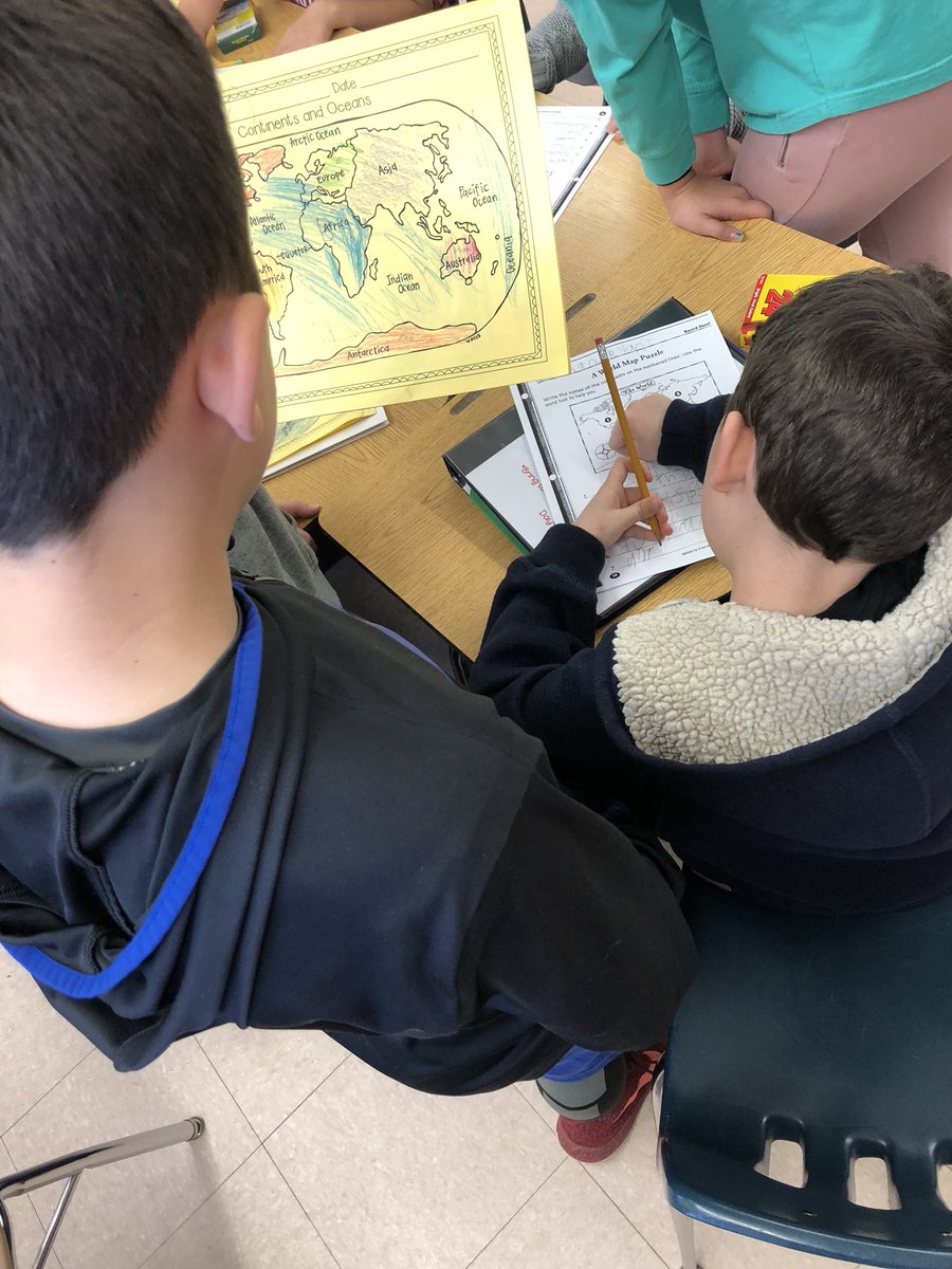 We had an amazing time learning about the continents with our 2nd grade buddies! Thank you <a href="/BSarapochillo/">Briana Sarapochillo-Duffy</a> for having us in your classroom today. #teamtiger #mtpspride @NutSwampTigers