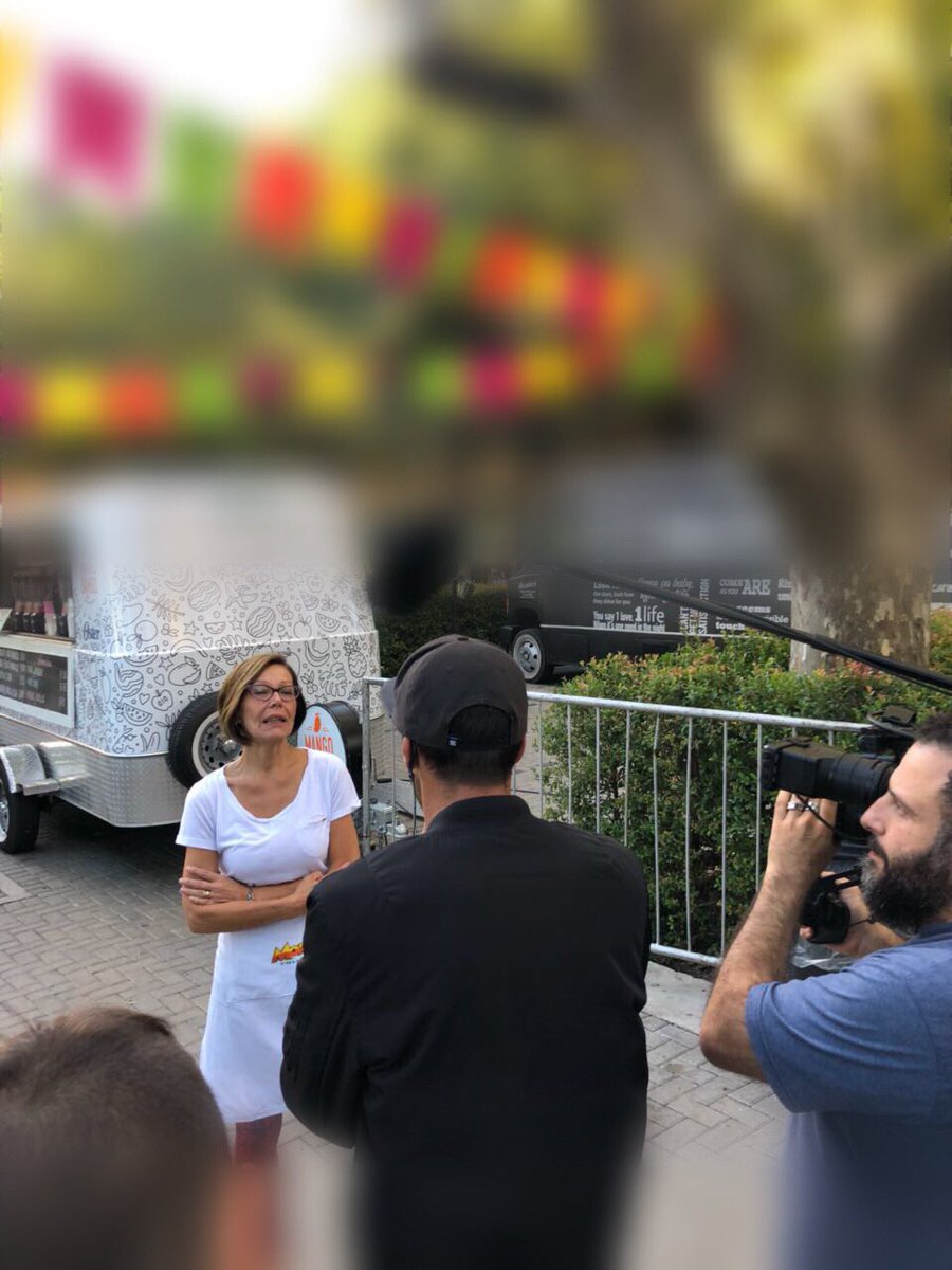 morftruck's tweet photo. @sony_prog @CanalSonyNews @PorkoesPink #foodtrucksony #challenge #pronto https://t.co/T4BawFXm0K