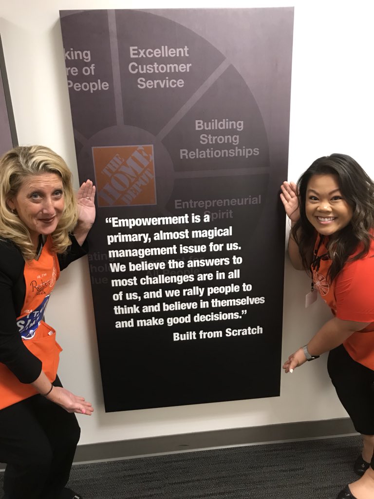 Diana_T_Tran's tweet photo. When π¨ and bucket ladies unite thereβs bound to be some magic! #SMfun #itsIslandTime @rebeccajo2010 @NealHarris6 @HomeDepotCareer @JohnStarkHDU @KHall_HDU @hdjustjoan @laurieswilleyhd @sbyrnethd https://t.co/o6KrjvtNrF