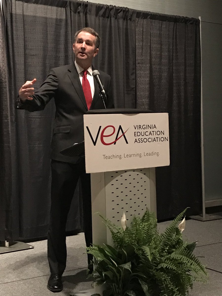 VEA4Kids's tweet photo. @GovernorVA addressing delegates at the annual VEA awards dinner! #VEAConvention2018 #VEAUnity https://t.co/OTyOJnFIGN