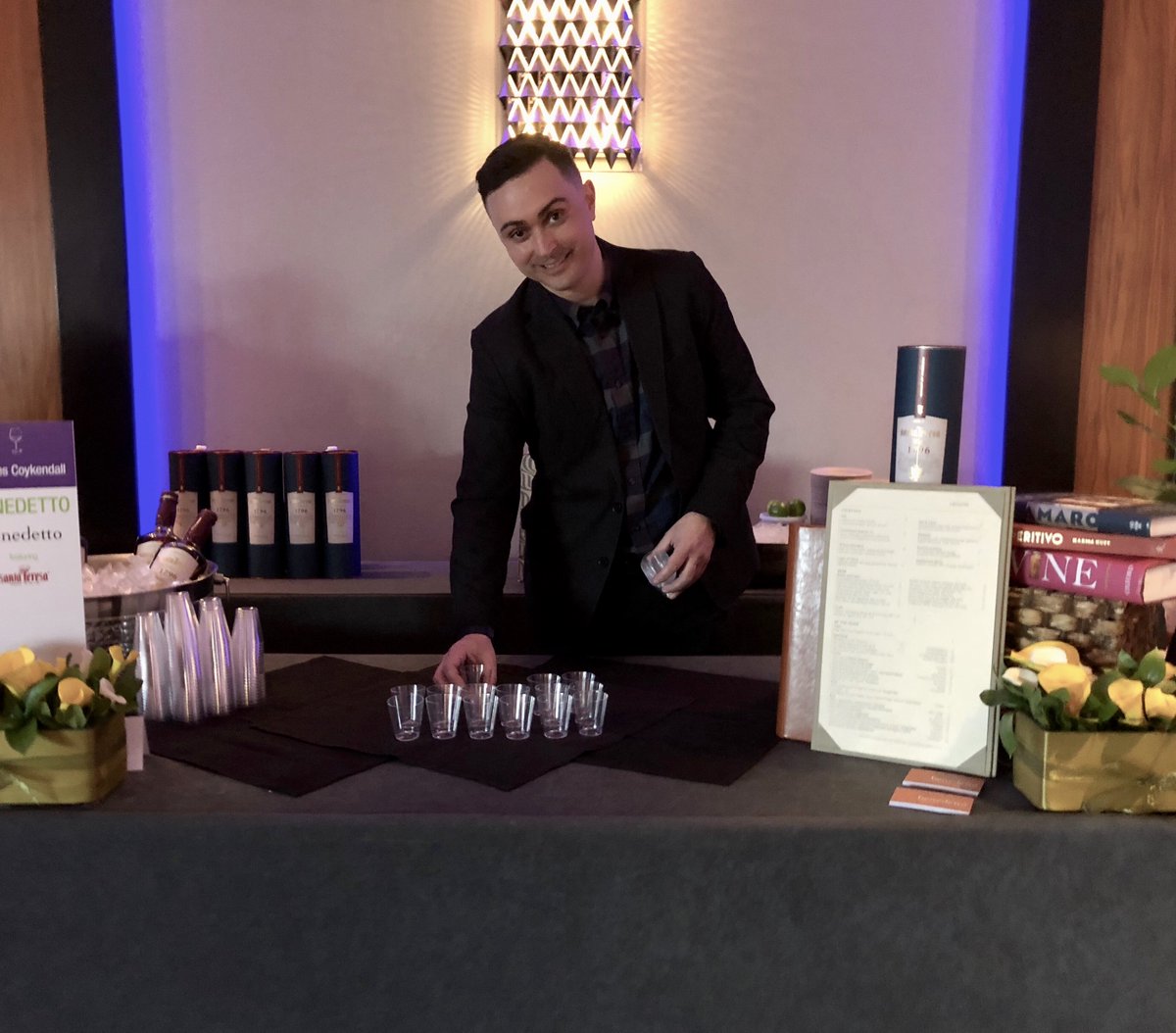 b1b_cambridge's tweet photo. Representing strong with the Hat & Cane cocktail at Cookiing for a Cause Event for East End House #CFAC2018 @SonestaBoston https://t.co/eD0eLVhyMi