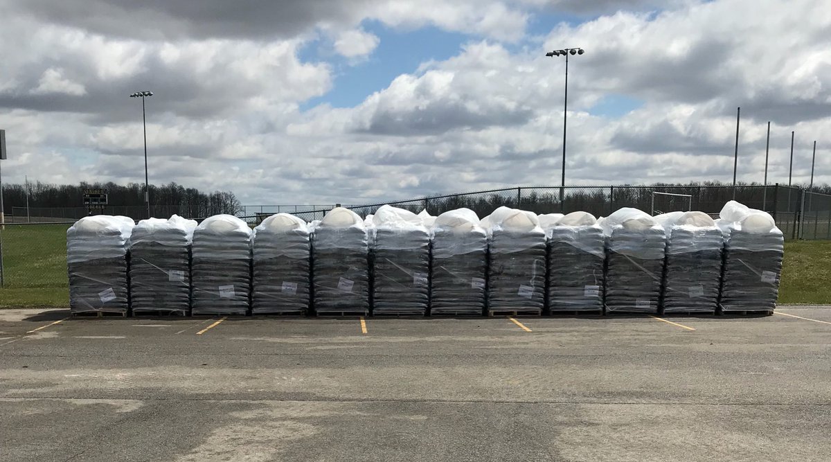 BLHS_Athletics's tweet photo. Raider Nation, reminder that if you purchased Mulch from our Athletic Boosters, tomorrow is pick up day beginning at 9am. Swing by the High School tomorrow throughout the day and our athletes will load it for you. Thank you for supporing our Boosters and student-athletes. https://t.co/0T2g2jkGGj