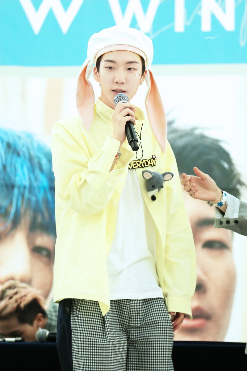 sh_momo_'s tweet photo. ➖HQ
훈토끼는 너모너모 토끼토끼해...🌸💗💓🐰💞 
사랑스러워..ㅠㅠ 

@official_hoony_ 
#이승훈 #위너 #seunghoon #hoony https://t.co/1OwHdLNEy7