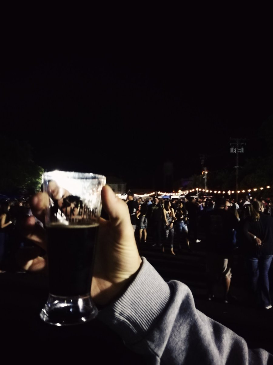 It's #lit tonight <a href="/EGBrewfest/">Elk Grove Brewfest</a> #ElkGroveBrewfest #beer #beerfestival #elkgrove #sacramento #cider #mead #wine #FoodTrucks #FoodTrucks