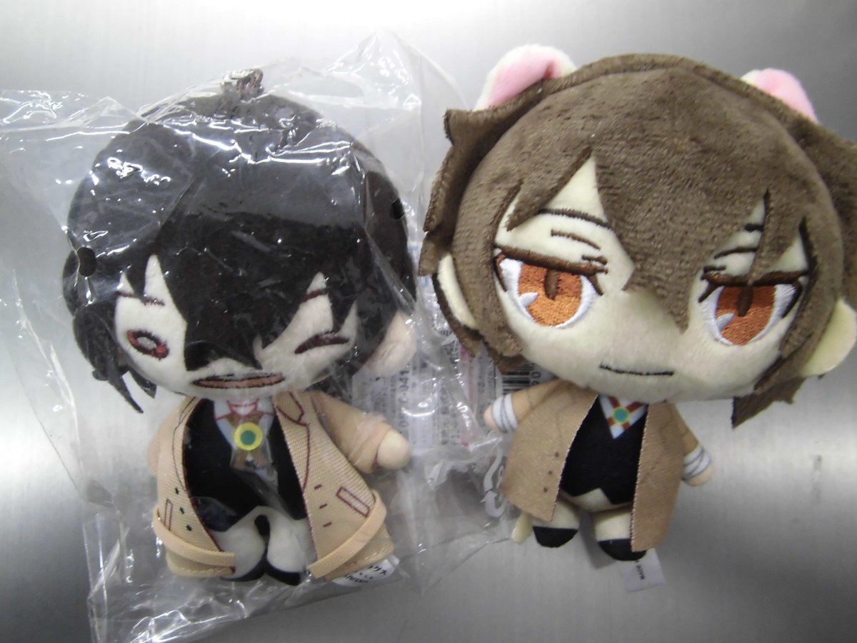 K Books キャラ館 少年まんが على تويتر 入荷情報 文豪ストレイドッグス太宰さんのにとたんボールキーチェーン付ぬいぐるみ ねこ ぬいバッジが入荷しました 太宰さんが猫耳 Kbooks 文豪ストレイドッグス 太宰治