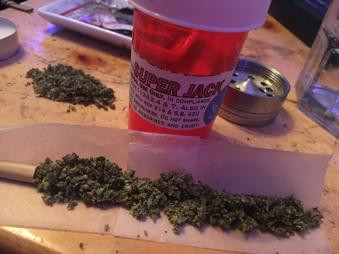 On this #happy420 #titties out smokin and thank you #jackherer &ldquo;The Emperor of Hemp&rdquo; #venicebeach #MMJ<a href="/tag/happy420"class="tags">#happy420</a><a href="/tag/titties"class="tags">#titties</a><a href="/tag/venicebeach"class="tags"><span>#venicebeach</span></a><a href="/tag/mmj"class="tags"><span>#mmj</span></a><a href="/tag/jackherer"class="tags"><span>#jackherer</span></a>