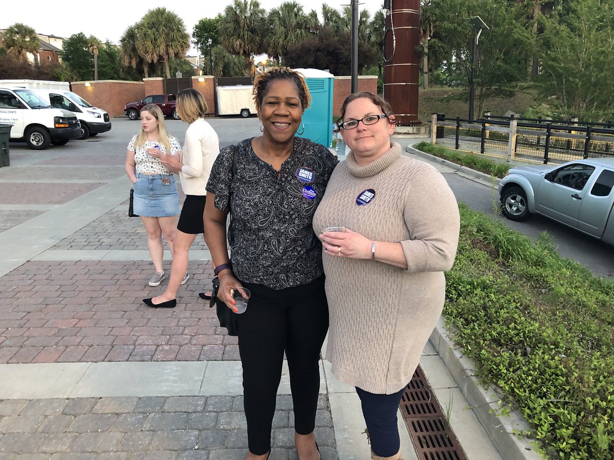 preston4progres's tweet photo. @scdp Dem Weekend. Great night @Clyburn #FishFry #scpol #BlueWave #prestonforprogress @wfdgirlie @ChsDems @eastcooperdems https://t.co/vdsBWmHfse