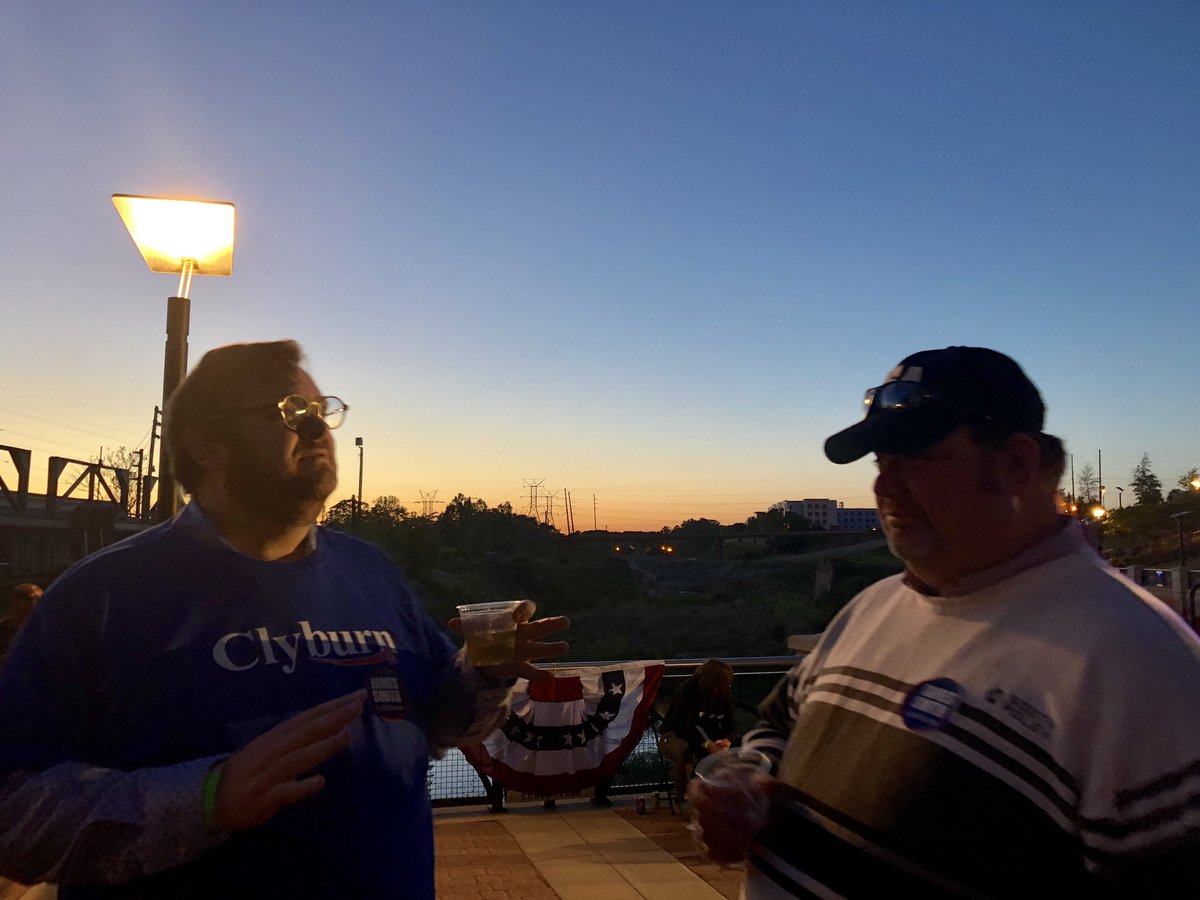 preston4progres's tweet photo. @scdp Dem Weekend. Great night @Clyburn #FishFry #scpol #BlueWave #prestonforprogress @wfdgirlie @ChsDems @eastcooperdems https://t.co/vdsBWmHfse