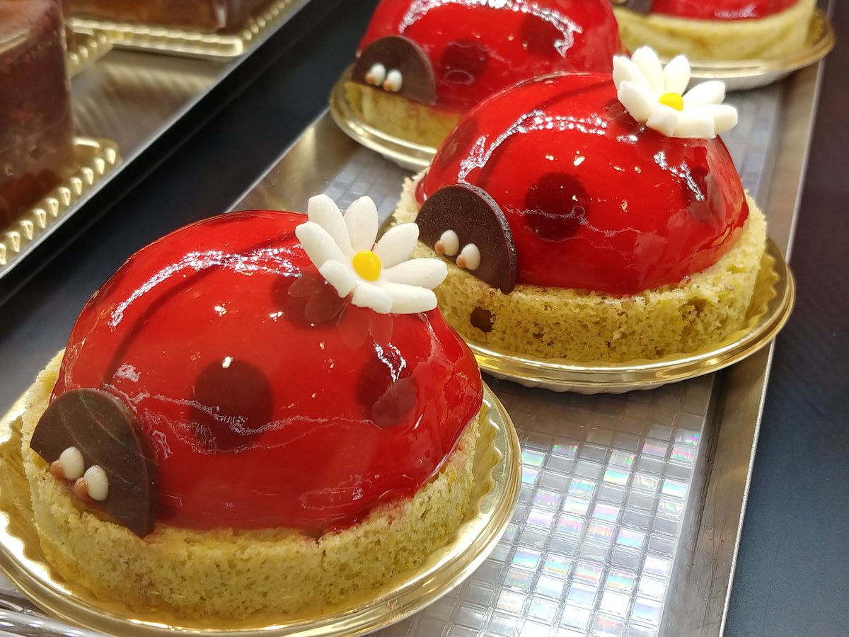 渋谷 東急フードショー 東急フードショーは残るってよ A Twitter 東急フードショー ヴィタメール 幸せのモチーフ てんとう虫 のケーキも とってもキュート モグ Tokyu Dept 東急百貨店 渋谷