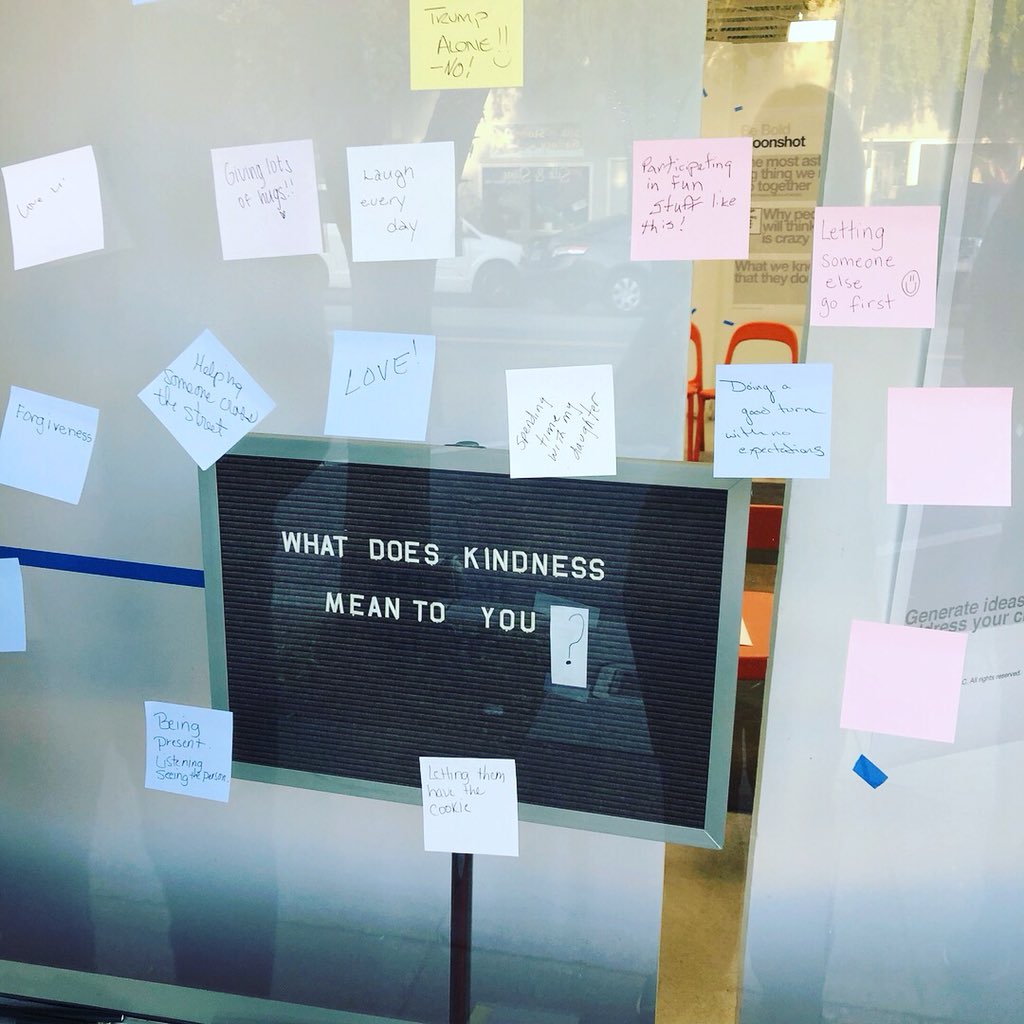 thinkwrong's tweet image. Getting our neighbors involved in the #kindnesscollective2018 Blitz @KindnessEvo #thinkwrong