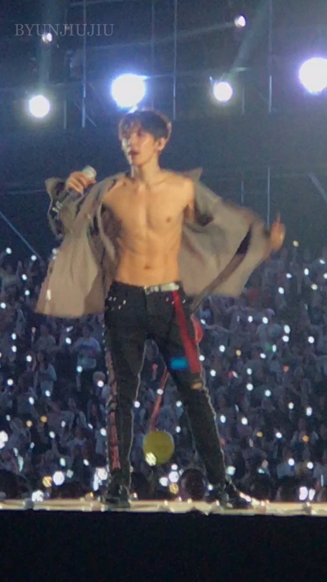 eden_itsss's tweet photo. 내 폰에는 다른 애들은 멋있는거 많은데 둘은 왜 이런거만 있는지 모르겠다 https://t.co/i7Uk6qKItZ