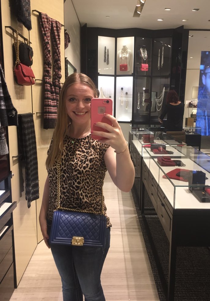 kateum77's tweet photo. Some days you have to stop and reward yourself! #GoalDigger #Chanel #Options #ReapTheBenefits #HardWorkPaysOff #Lifestyle #ResidualIncome https://t.co/rItvwnjchV