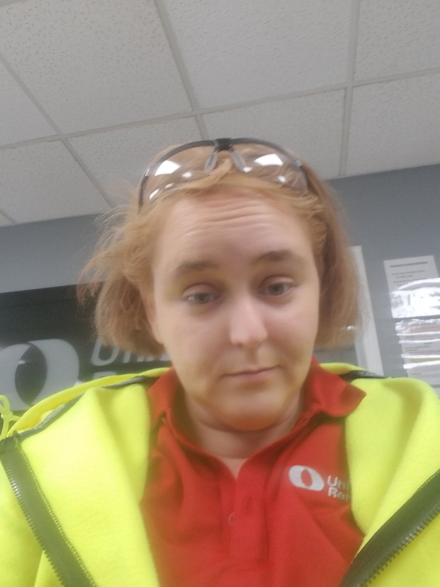 MrsSafetyKat's tweet photo. How do you remember to put your safety glasses on? Keep them readily available at all times.. that's how! https://t.co/Mj2LHlTZBF