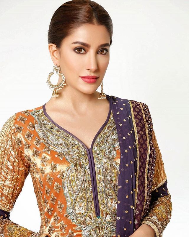 MehwishHSource's tweet photo. @MehwishHayat #MissMev #Elegant #Billi It's all about my love β₯οΈ #MH #Mehwishhayat π
#MehwishHSource https://t.co/IKJ6ZMjpP9