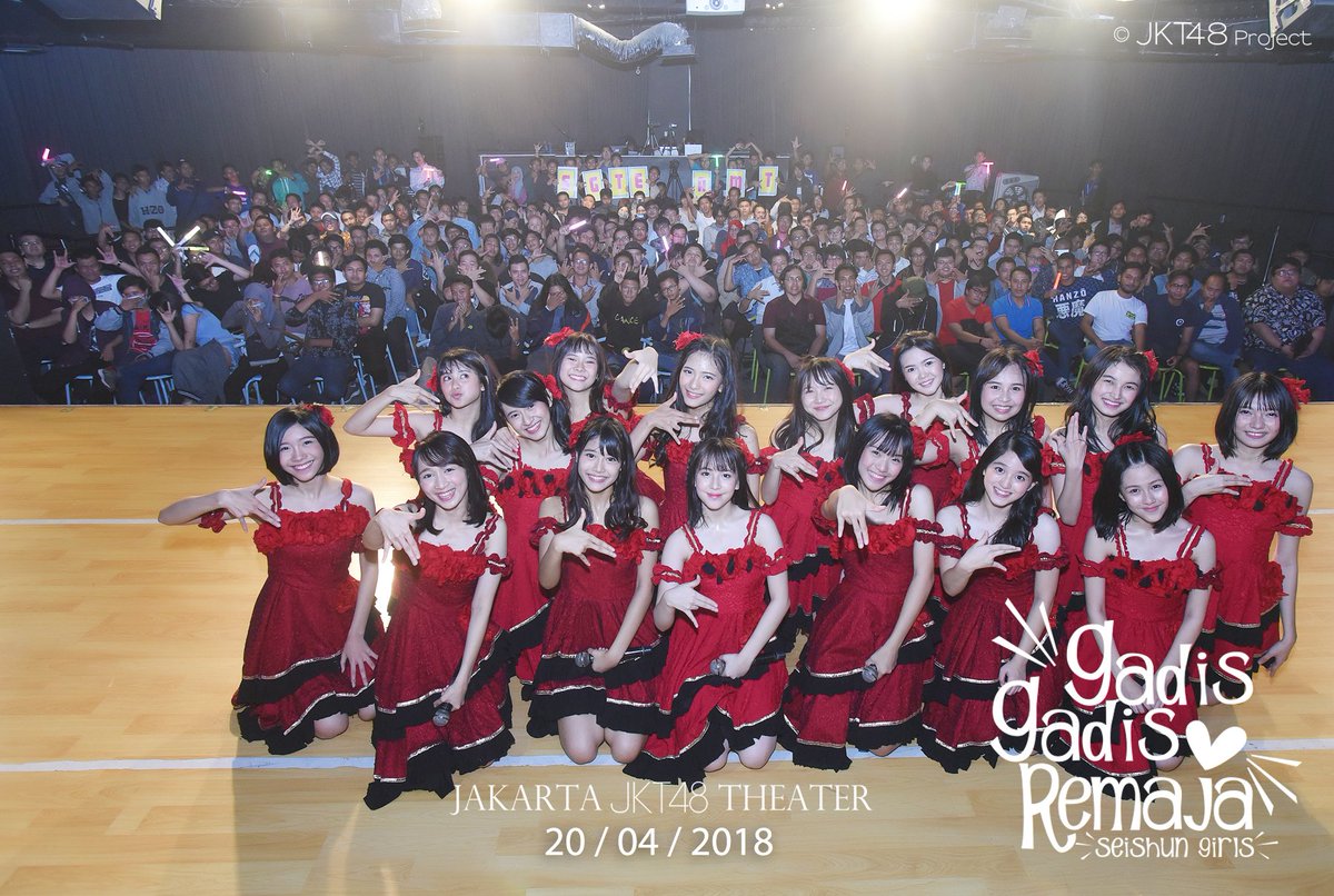officialJKT48's tweet photo. Terima kasih untuk kamu yang sudah menyaksikan Shonichi Seishun Girls Team T tadi malam. Dukung terus ya JKT48 Team T! #JKT48LeTSeishunGirls https://t.co/Razzxcyl0l