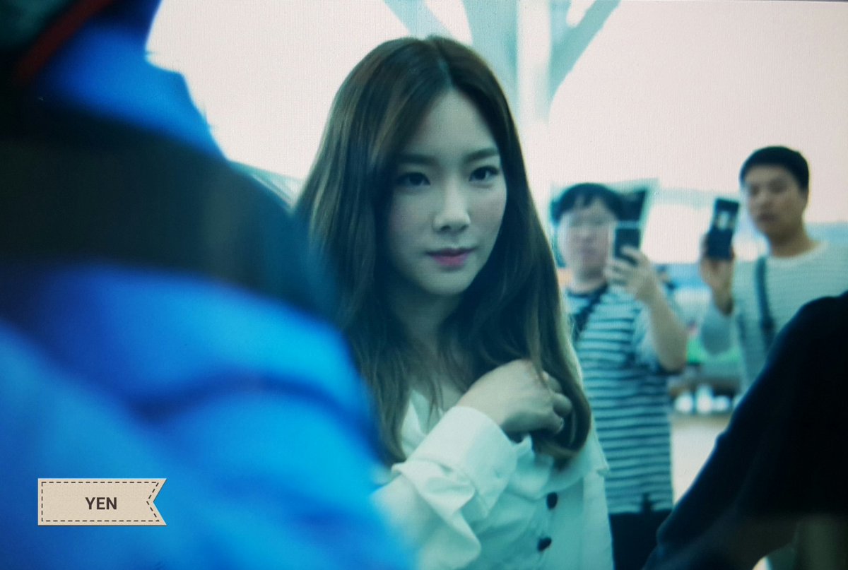 YEN_39's tweet photo. 20180421 태연 인천공항 출국 #태연 #TAEYEON https://t.co/NlgBimKos0