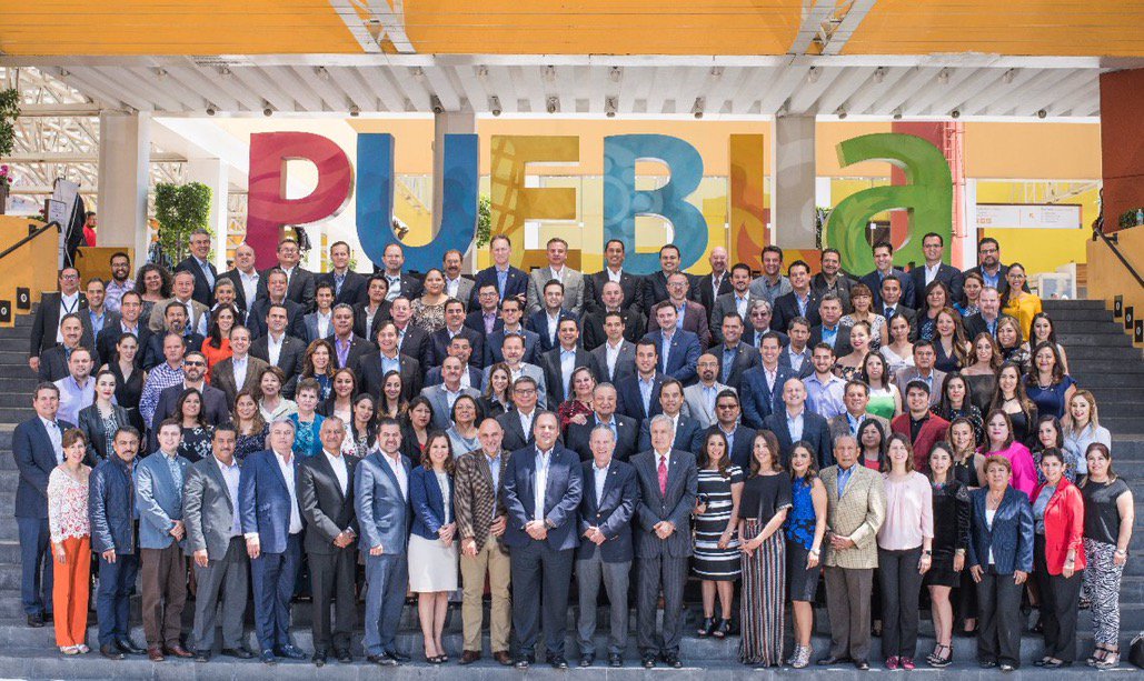COPARMEXCARMEN's tweet photo. En representación del Ing. Alejandro Fuentes, Presidente de COPARMEX Ciudad del Carmen, asistió al Seminario de Líderes COPARMEX 2018, la Mtra. Yuliana Vanessa López Hernández, Directora de COPARMEX Ciudad del Carmen, evento realizado en la Ciudad de Puebla, del 18 al 20 de Abril https://t.co/zgaR7l2lJB