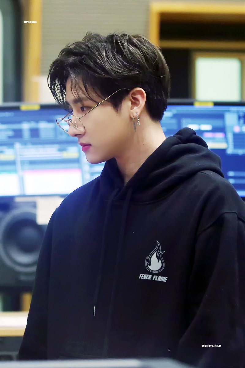 19960126_com's tweet photo. 180420 키스더라디오 #아이엠 #IM
#창균 #몬스타엑스 @OfficialMonstaX https://t.co/q1ANPtPeGa
