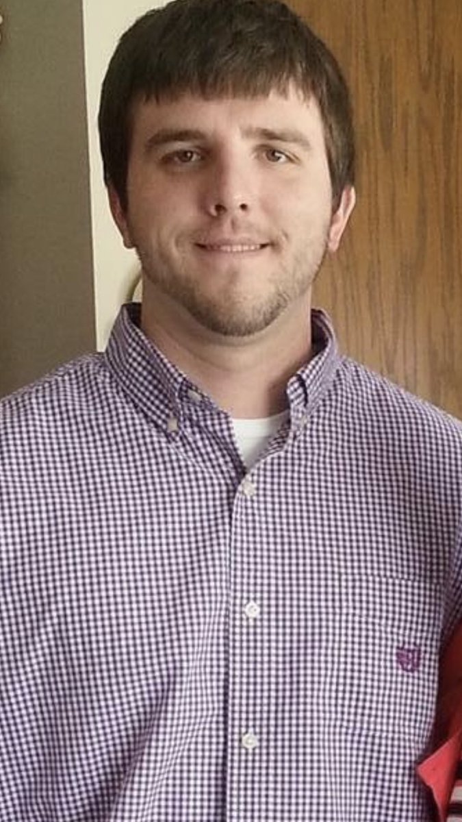 14hatty's tweet photo. In honor of national look-a-like day...I found this pic of @MrRay13 and a guy in a purple shirt https://t.co/4n1FYkr57I