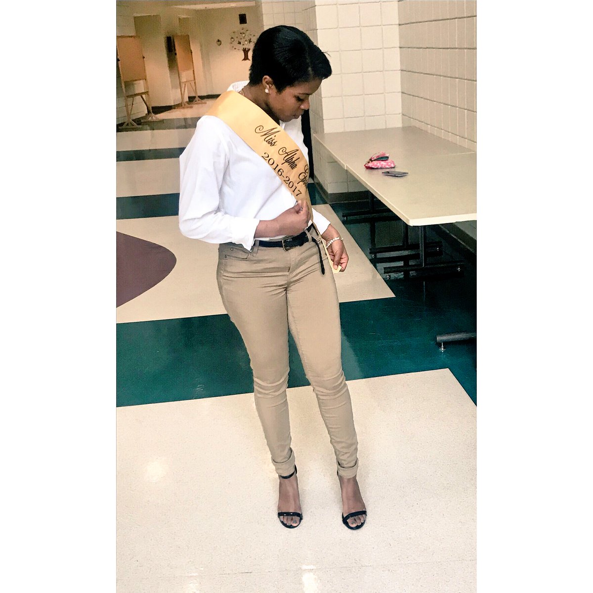 KaeLoe's tweet image. For the love of AE 💛👑🤞🏾 #LLAE #iPhiT