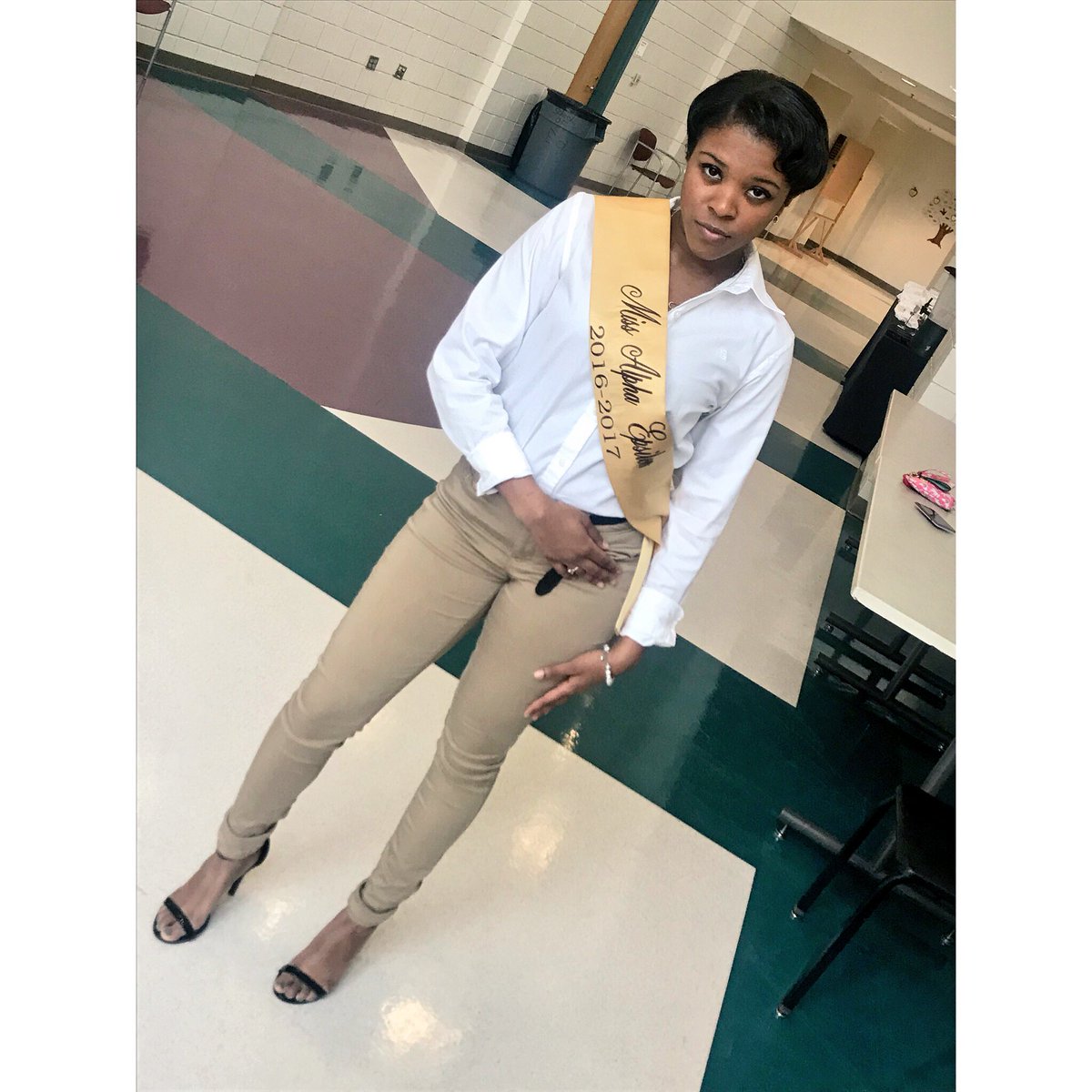 KaeLoe's tweet image. For the love of AE 💛👑🤞🏾 #LLAE #iPhiT