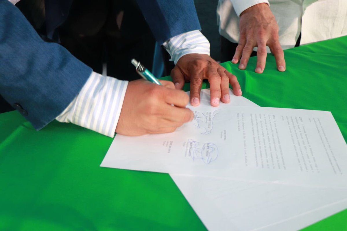 AmupaOficial's tweet photo. Para la clausura de este gran congreso se firma El Pacto de Río Hato, allí plasmamos el compromiso municipal de implementar todas las medidas aprendidas durante este congreso para el desarrollo sostenible de las ciudades. #Panamá #AMUPA #ecology #iberomerica #municipio #congreso https://t.co/Qat1vyIRGh