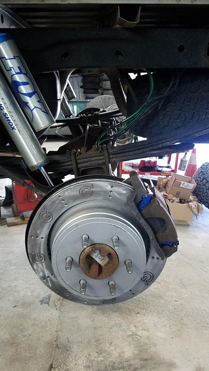 joey3js's tweet photo. When you stop pucks at over 90 mph for a living you make sure your vehicle braking system is at its finest. We set up Ny isles goalie Thomas Greiss up with a custom set of @r1concepts rotors engraved with G1, Crown brake lines and ford pads #3jsauto #brooklyn #isleseatpodcast https://t.co/ZGyk1ry4PG