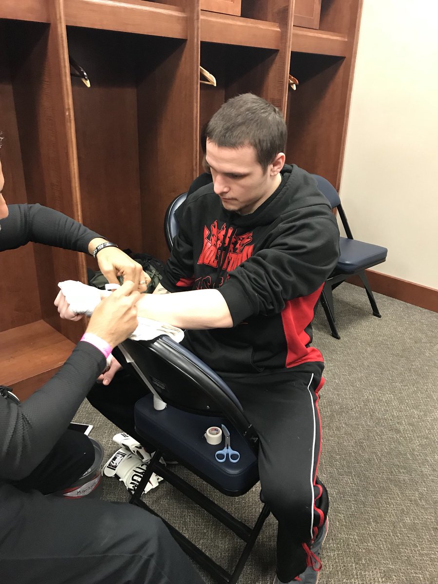 LFAfighting's tweet photo. .@T1ZZLE_RAY vs. #TheronMartin kicks off #LFA37 at the top of the hour!

#MMA
#LFANation
@AXSTVFights 

@IncaKolaUSA
@USENDmoney
@GLCDirect2000
@GruntStyle
@VenumFight
@AlienwareMMA
@Alienware
@SmartStopSS
@QuantumCBDH2O 
@SanfordPentagon https://t.co/ahp5U25KgU
