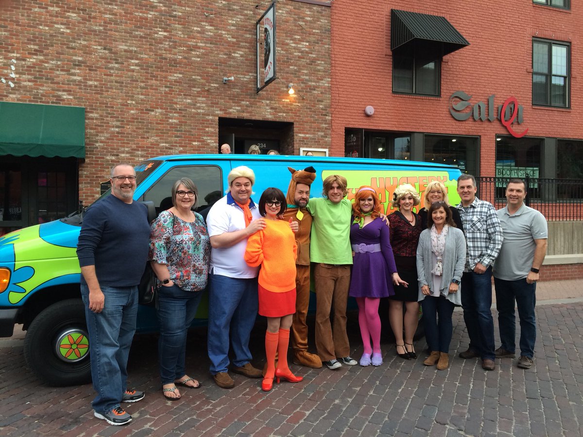kacybookout's tweet photo. What would Scooby Do?  Ready for some fun! #mosleystreet #whatwouldacoobydo https://t.co/qp6Jlx5KEu