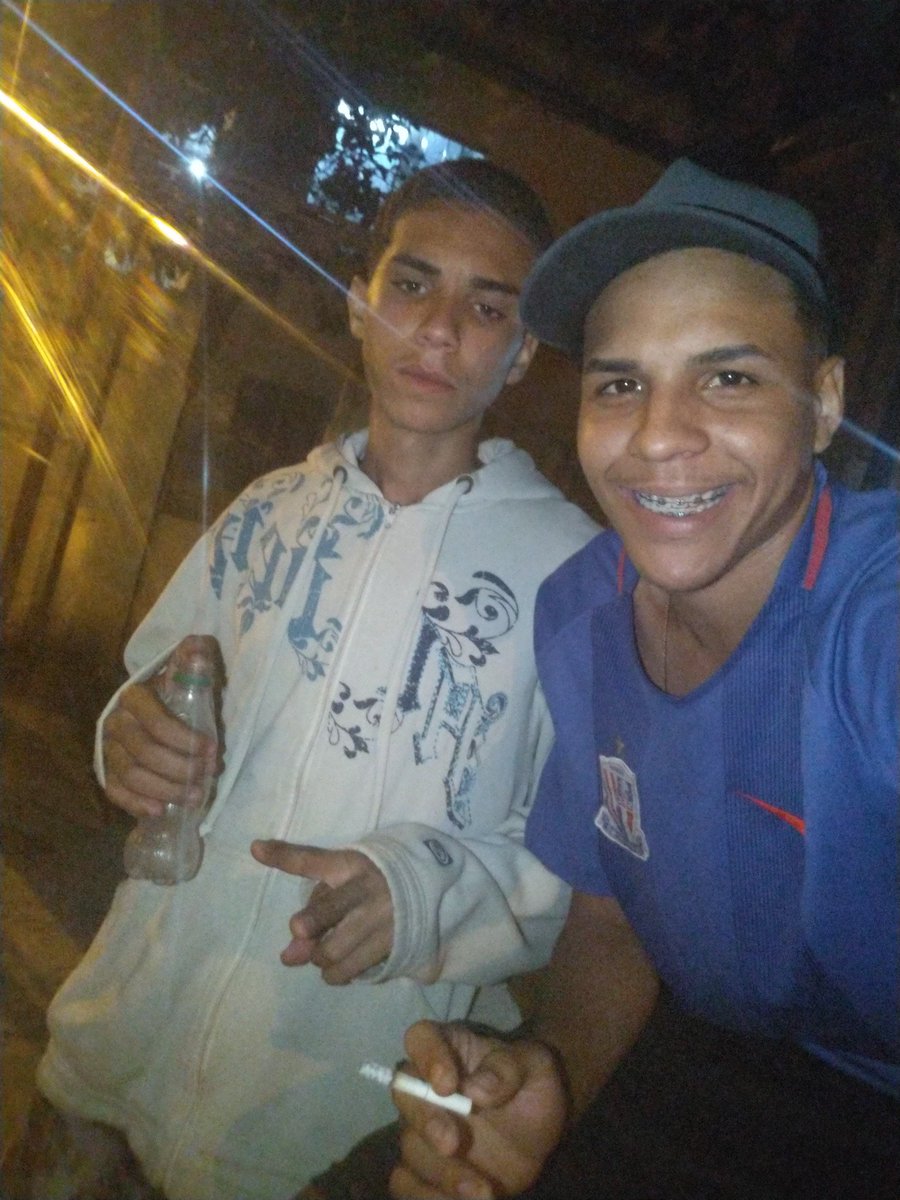 Vtfilho22's tweet photo. Irmão separado pela maternidade ..♥️💸🙏
#Dacdd https://t.co/MqoA9wH3m4
