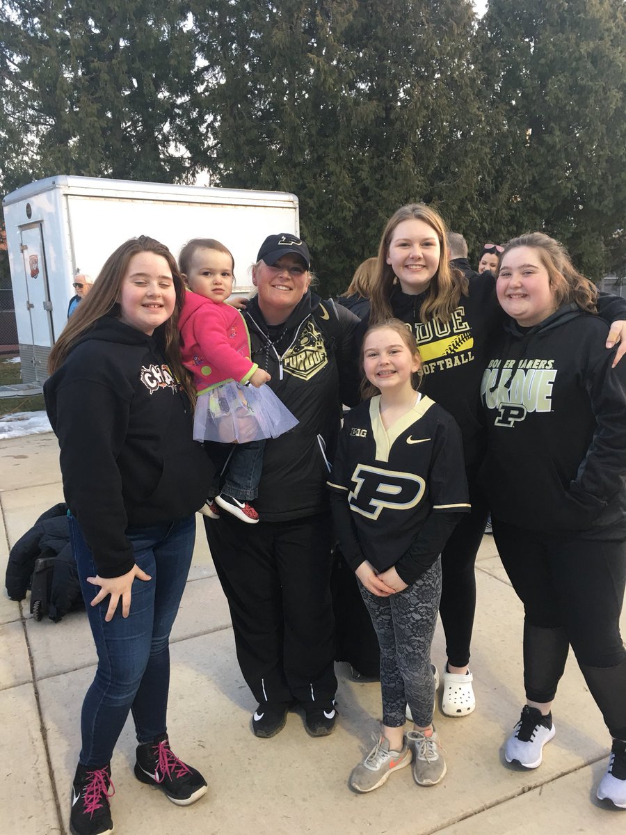 CoachDeOliveira's tweet photo. Shout out to my Family, #BadgerFamily, #MATCFamily, & #EdgewoodFamily who came out to support @PurdueSoftball today! #AttitudeOfGratitude #ComeAllWeekend. https://t.co/75H4BnLV0L